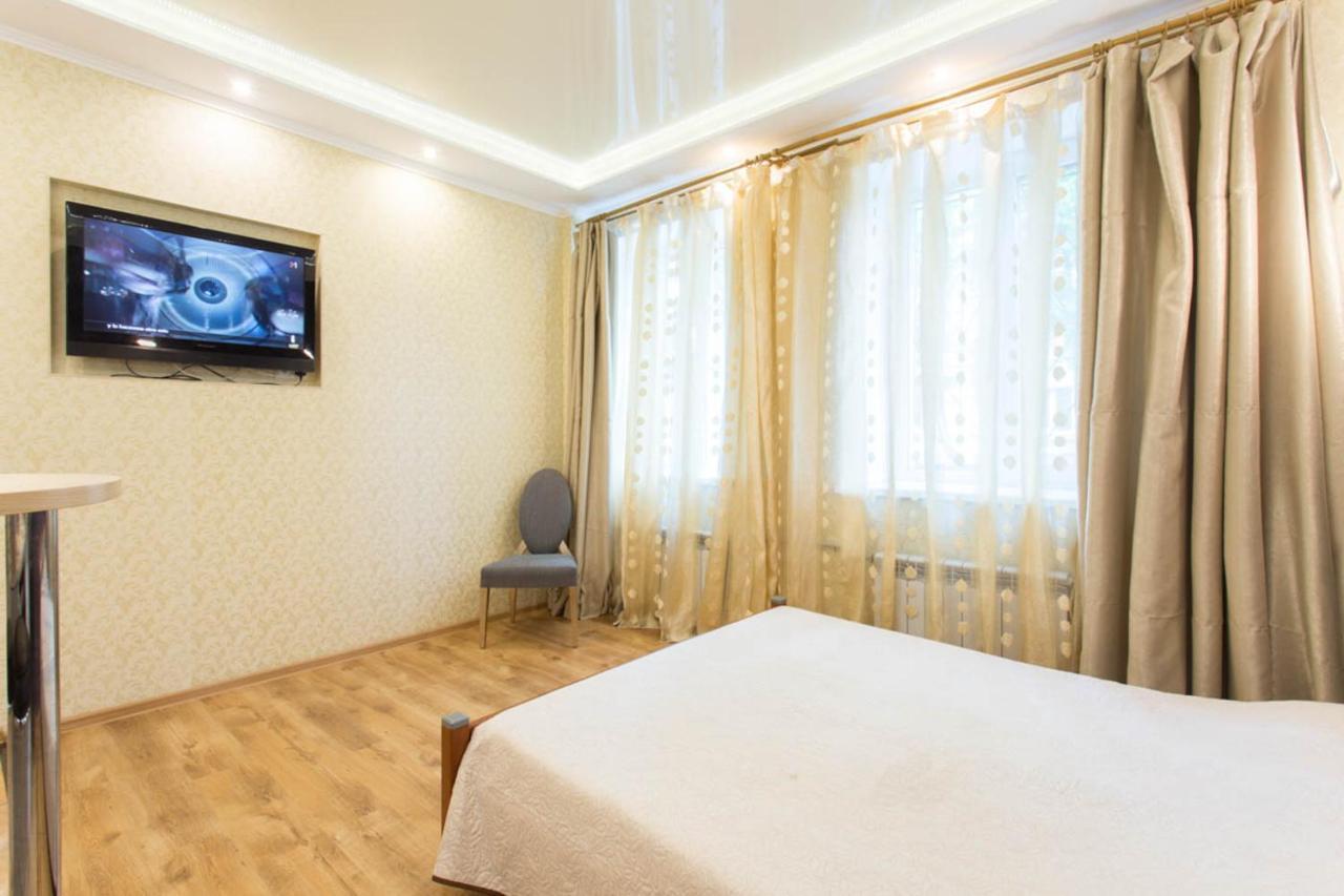 Modern New Studio - Maika Yohansena Str 18A Kharkov Luaran gambar